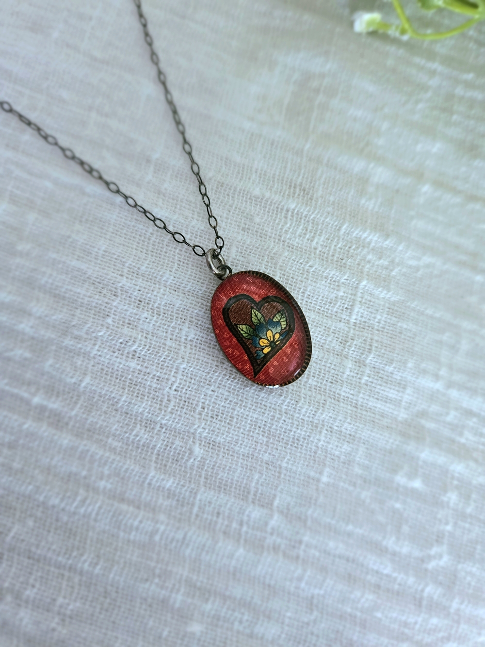 Vintage Heart Pendant Necklace with Floral Motif